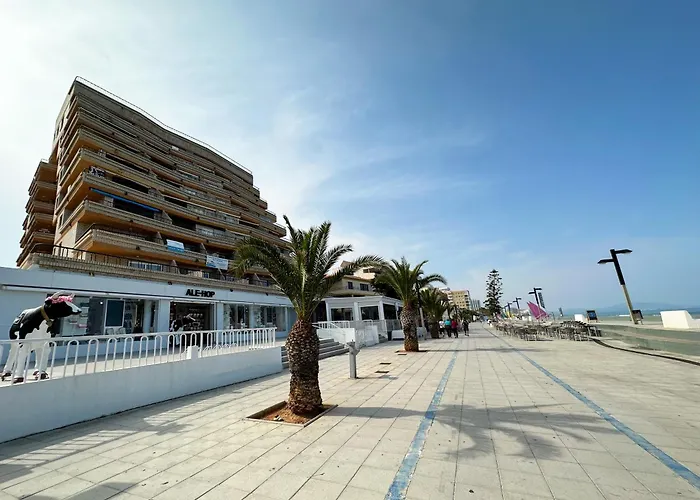 Apartamentos Bernat 3000