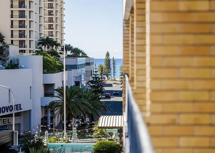 Bunk Surfers Paradise International Backpacker Hostel (Adults Only)