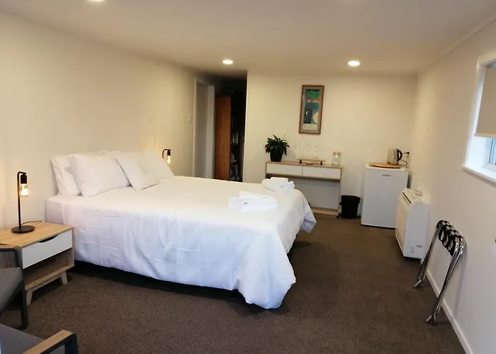 Reeves Retreat-Handy In Tasman