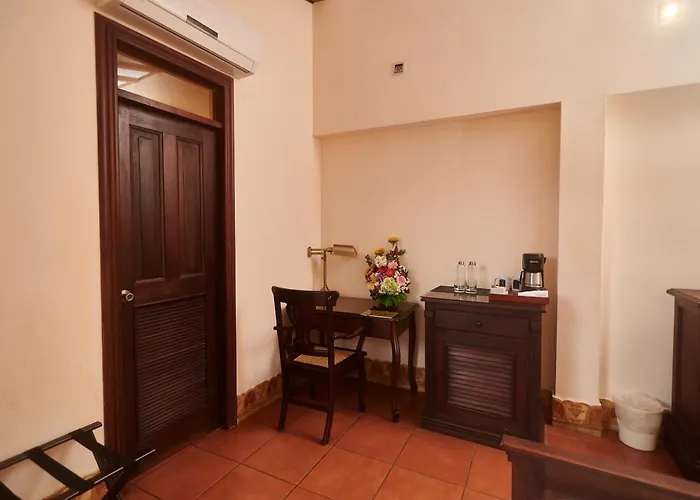 Hotel Plaza Colon - Granada Nicaragua