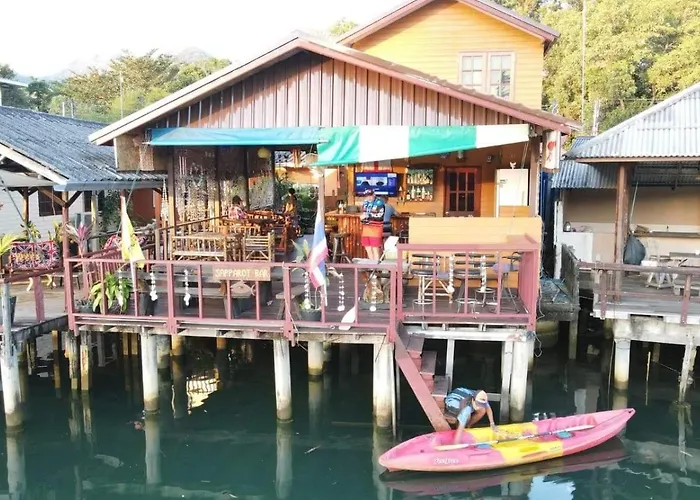 Sapparot Bar & Bungalows