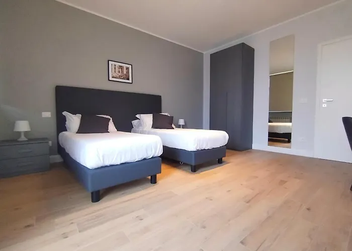 Hotel vicino al College: Hh Hermoso Housing Asti