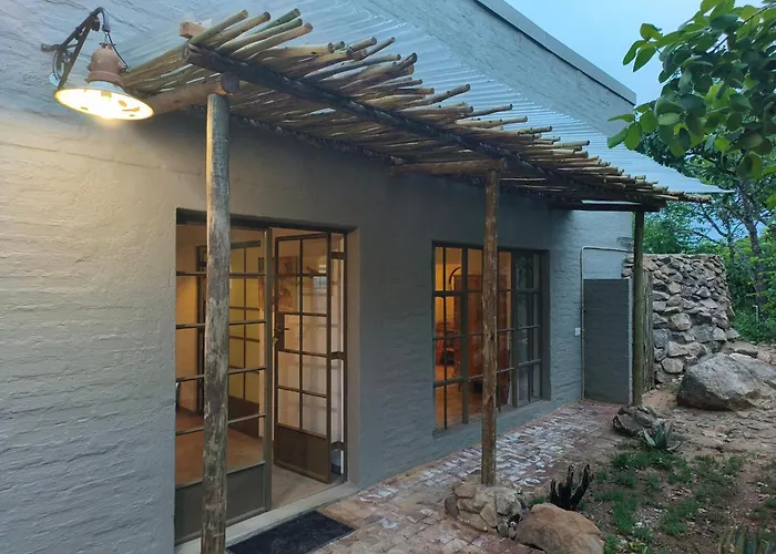 Eloff Guest House And Gallery