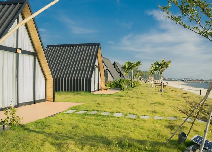 Summer Bay Beach Club & Cabins