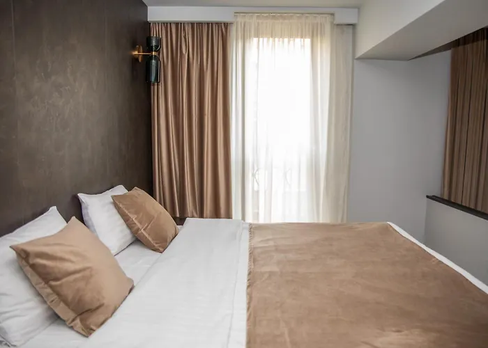 Pet Friendly hotel: Cascade Hotel