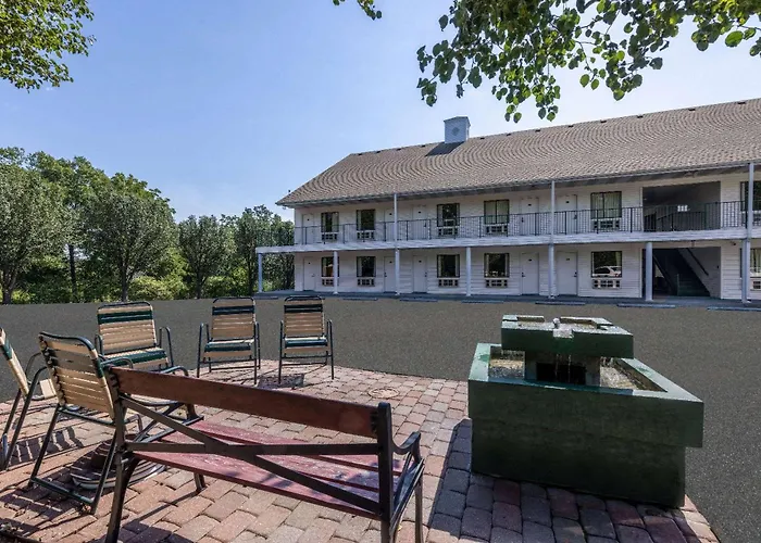 Motels Super 8 By Wyndham Branson - Shepherd Of The Hills Exwy