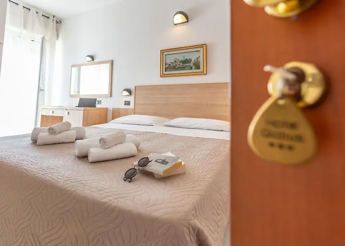 Hotel Globus