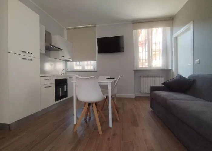 Hotel vicino al College: Hh Hermoso Housing Asti