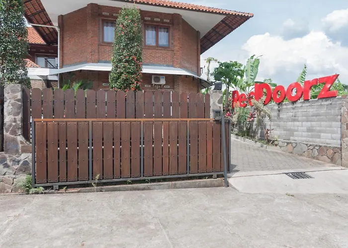 Reddoorz Plus Near Dago Pakar