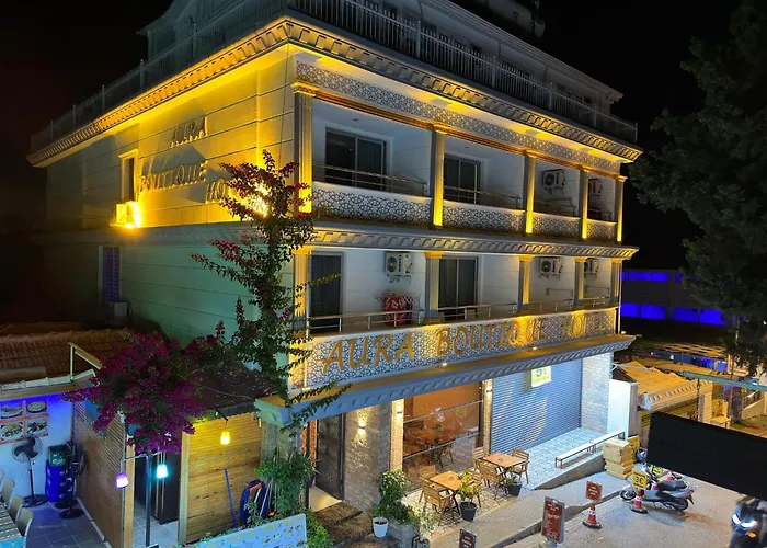 Aura Boutique
