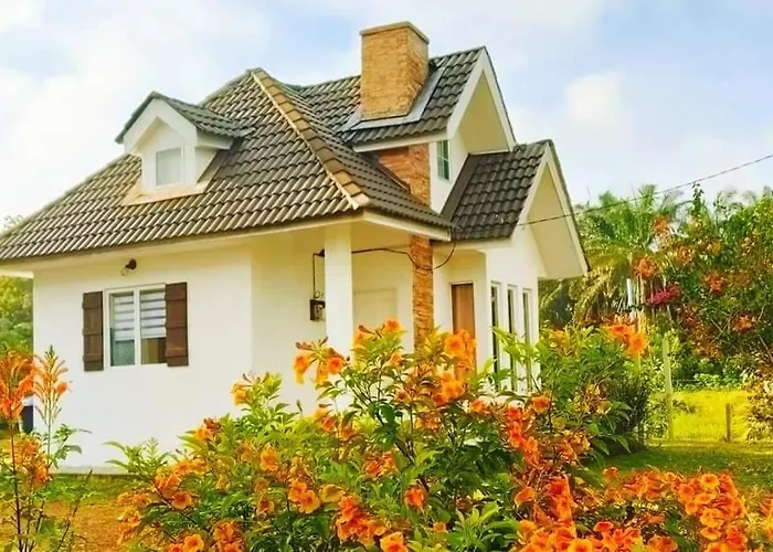 Tehel Farmhouse