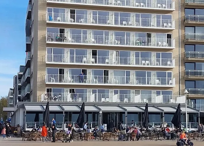 Strandhotel: Hotel Sandeshoved Zeedijk