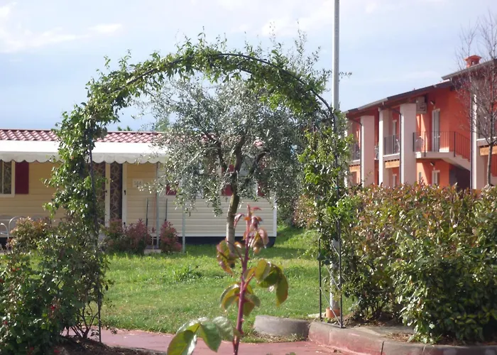 Hotel Jacuzzi: The Garda Village