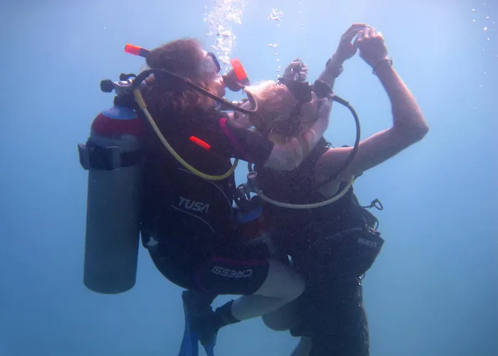 Cheap hotel: Oonas Dive Club