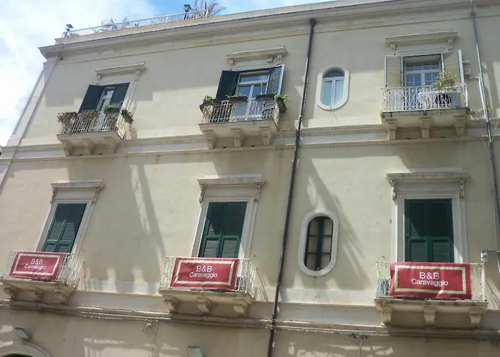 B&B Caravaggio Basic Rooms Near Ortigia
