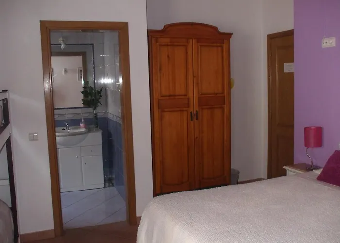 Dinas Guesthouse