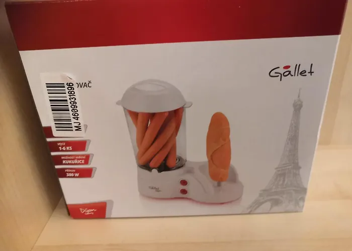 Private Room In Shared Luxurious Palace Like Apartment With 2 Bathrooms Including Whirlpool And Virtual Reality