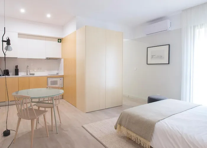 Art Home Apartments I