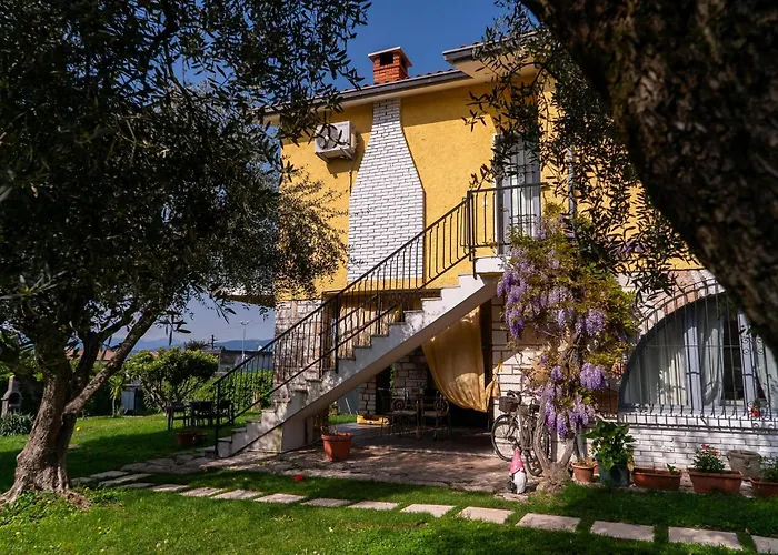 Villa La Magnolia - Private Beach Access, Garden, Views