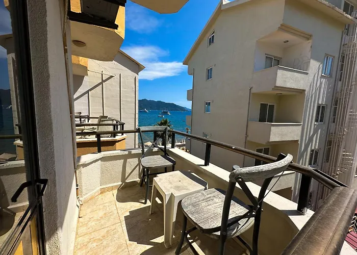 Reis Beach Hotel
