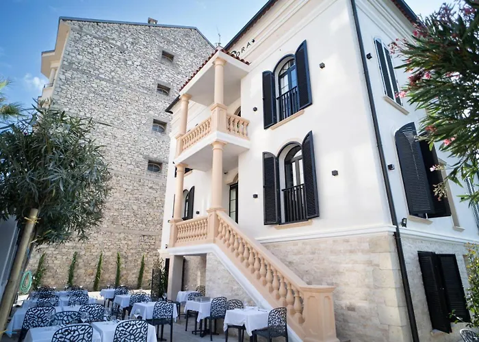 La Villa Ora