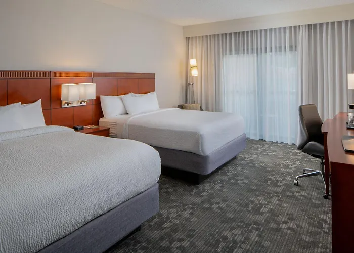 Courtyard By Marriott Nashville Airport