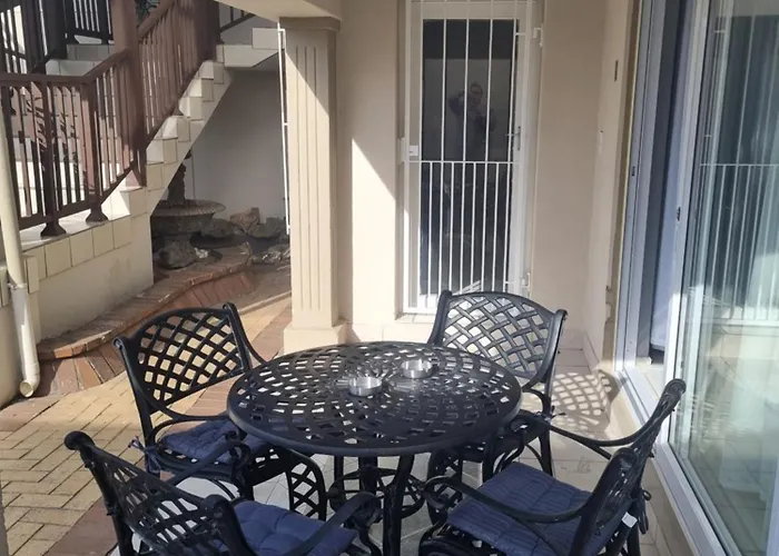 Ingwe Manor Guesthouse