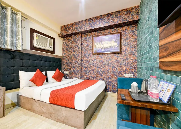 Hotel Ark Wood At Airport
