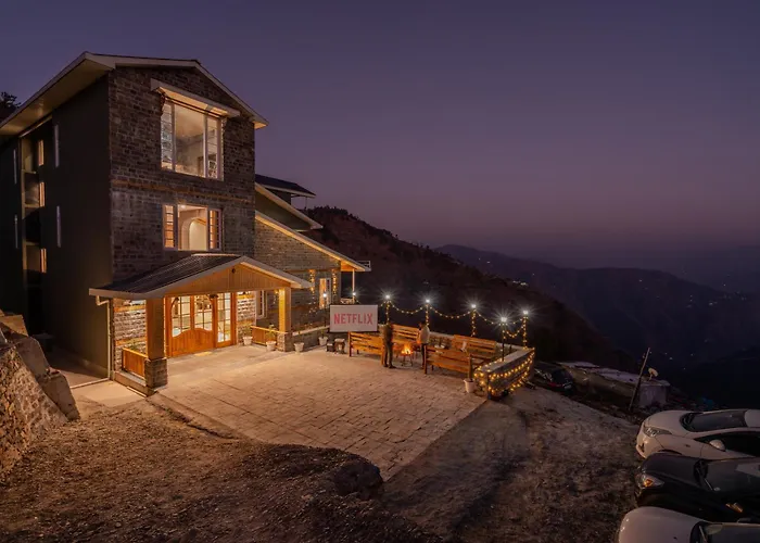 Saffronstays Alpine Blue - 4Br European Villa With Valley Views, Bonfire, Bbq & Forest Treks, Theog