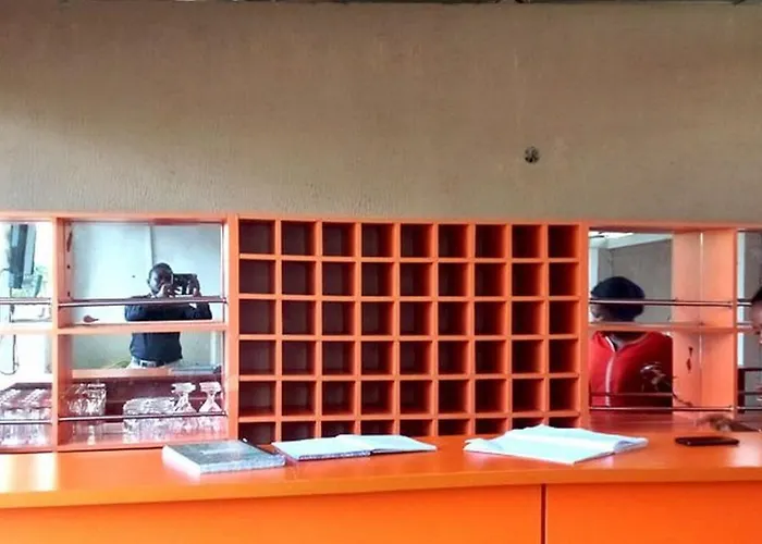 Adanma Hotel And Suites - Guest Room