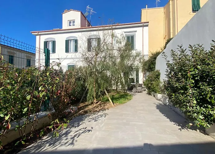 La Lanterna Sul Mare