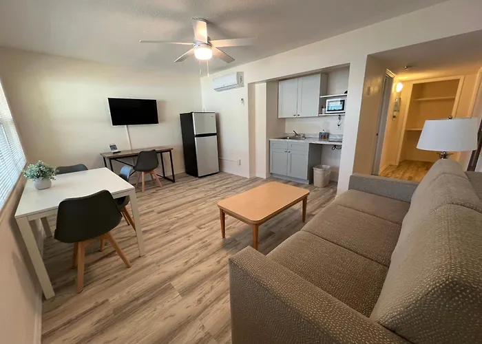 Beachside Resort Motel