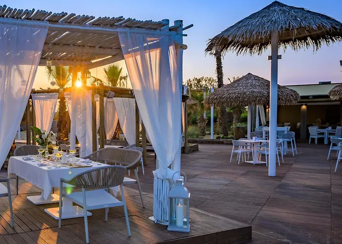 Pareus Beach Resort