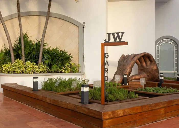 Pet Friendly hotel: Jw Marriott Cancun Resort & Spa