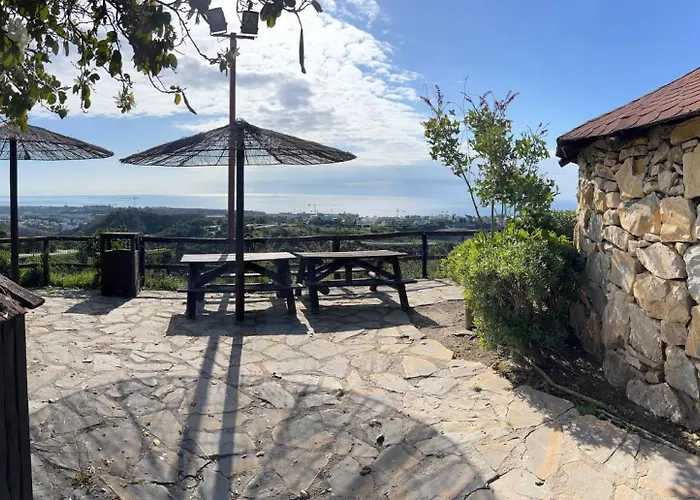  Selwo Lodge - Animal Park Tickets Included