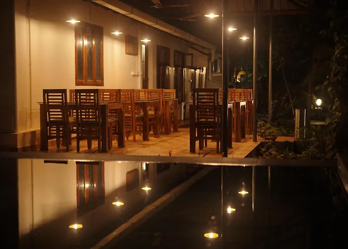 Family Hotel: Alfred Place