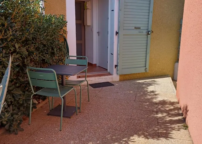 Charmante Dans ge Naturiste