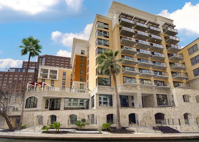 Family Hotel: Hampton Inn & Suites On The San Antonio Riverwalk
