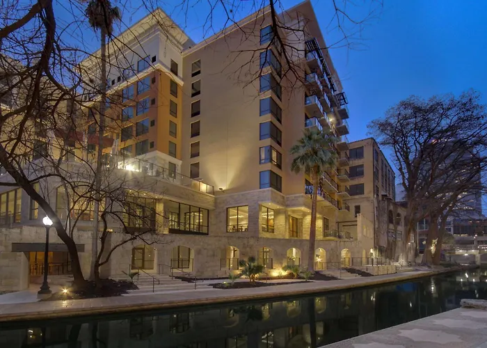 Family Hotel: Hampton Inn & Suites On The San Antonio Riverwalk