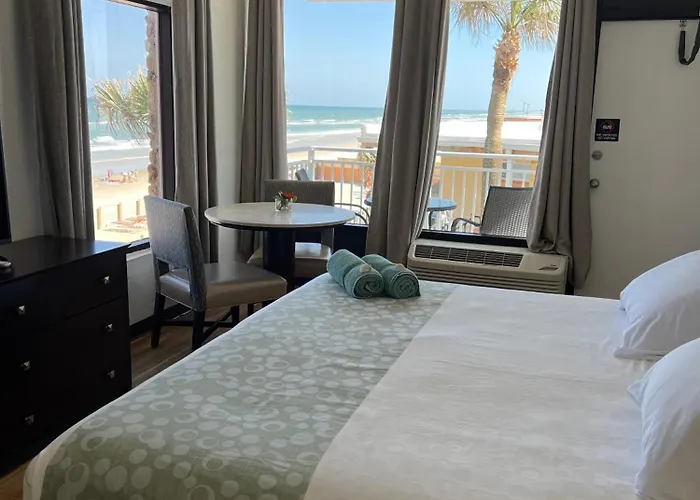 Flamingo Inn Beachfront - Daytona Beach