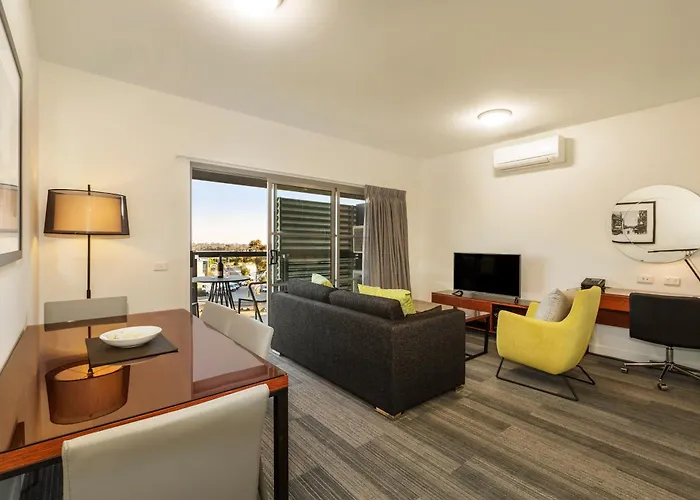 Quest Melbourne Airport