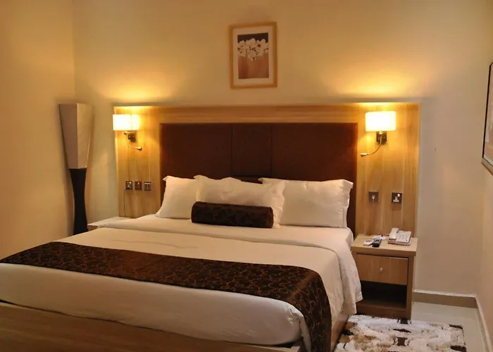 Nippon Grand Hotel And Apartment