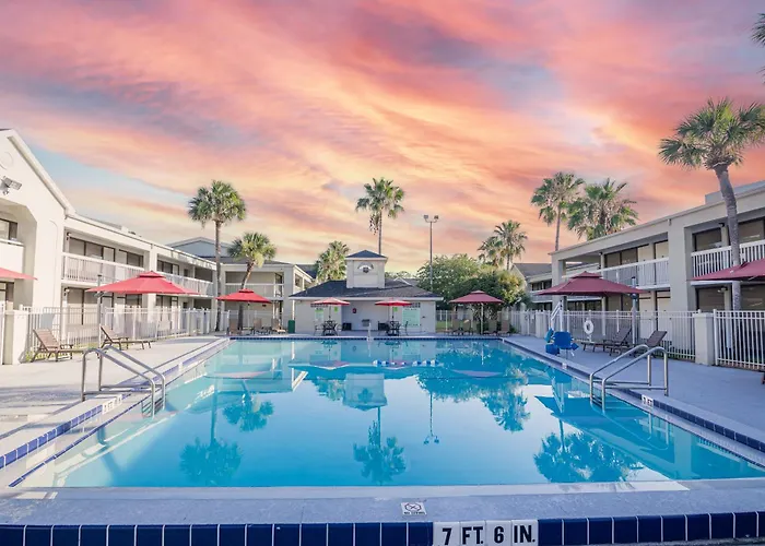 Disney 12 Minutes For Family, Pool And Parking Free