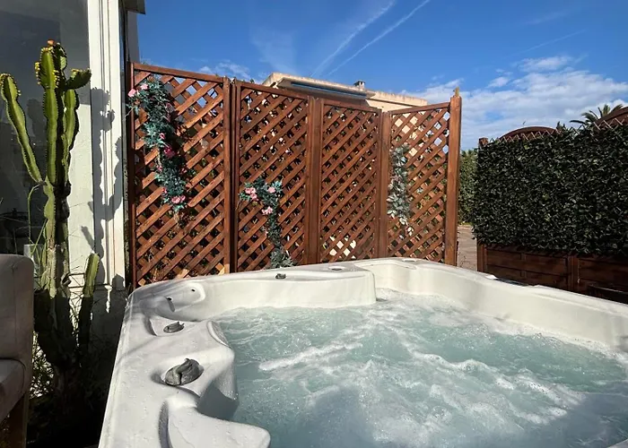 Hôtel bon marché: Hotel Sable Et Soleil - Port et Plage