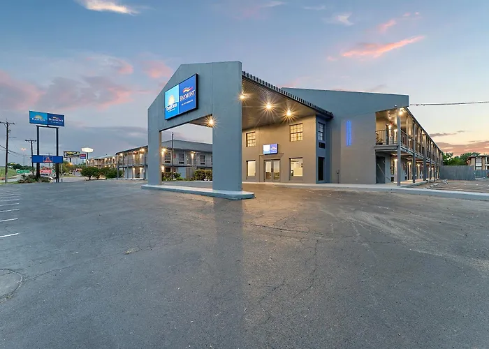 Resort: Baymont By Wyndham San Antonio Near Lackland Afb