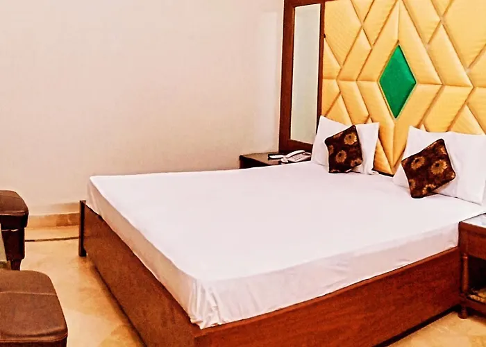 Subhan Palace - Near Karachi Expo Center Branch