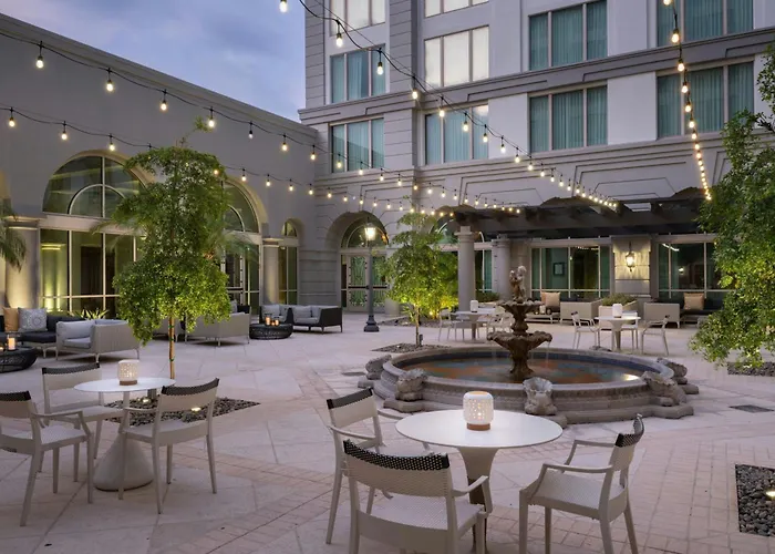 Hotel with view: Renaissance Tampa International Plaza Hotel