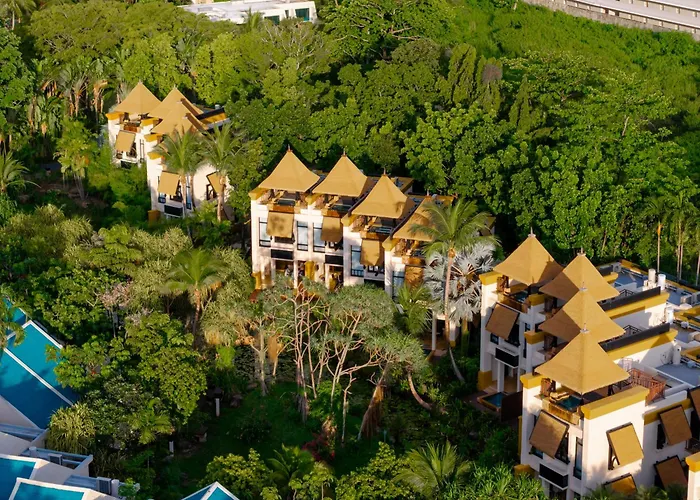 Hotel near College: Paradox Resort Phuket