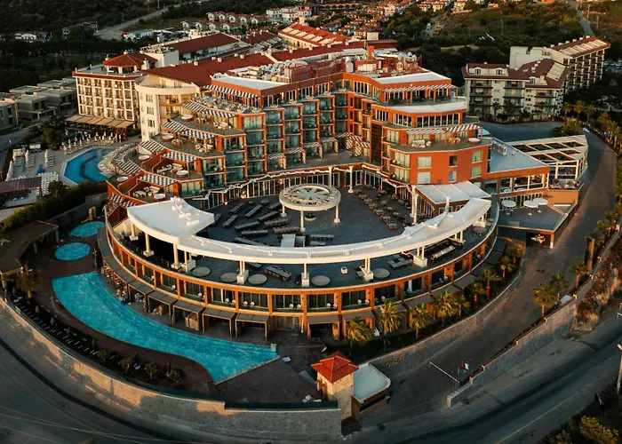 Qlusive Hotel