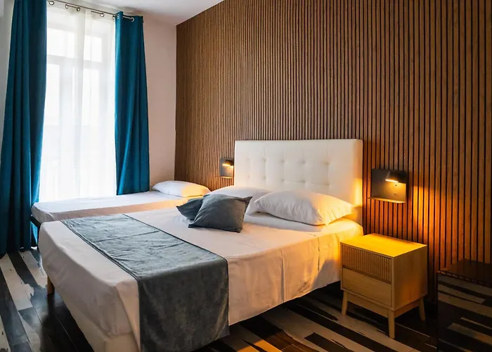 Hotel 3 stelle: Napoli Central Stay